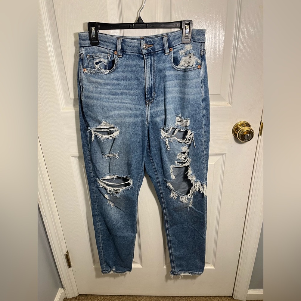 American eagle mom jeans